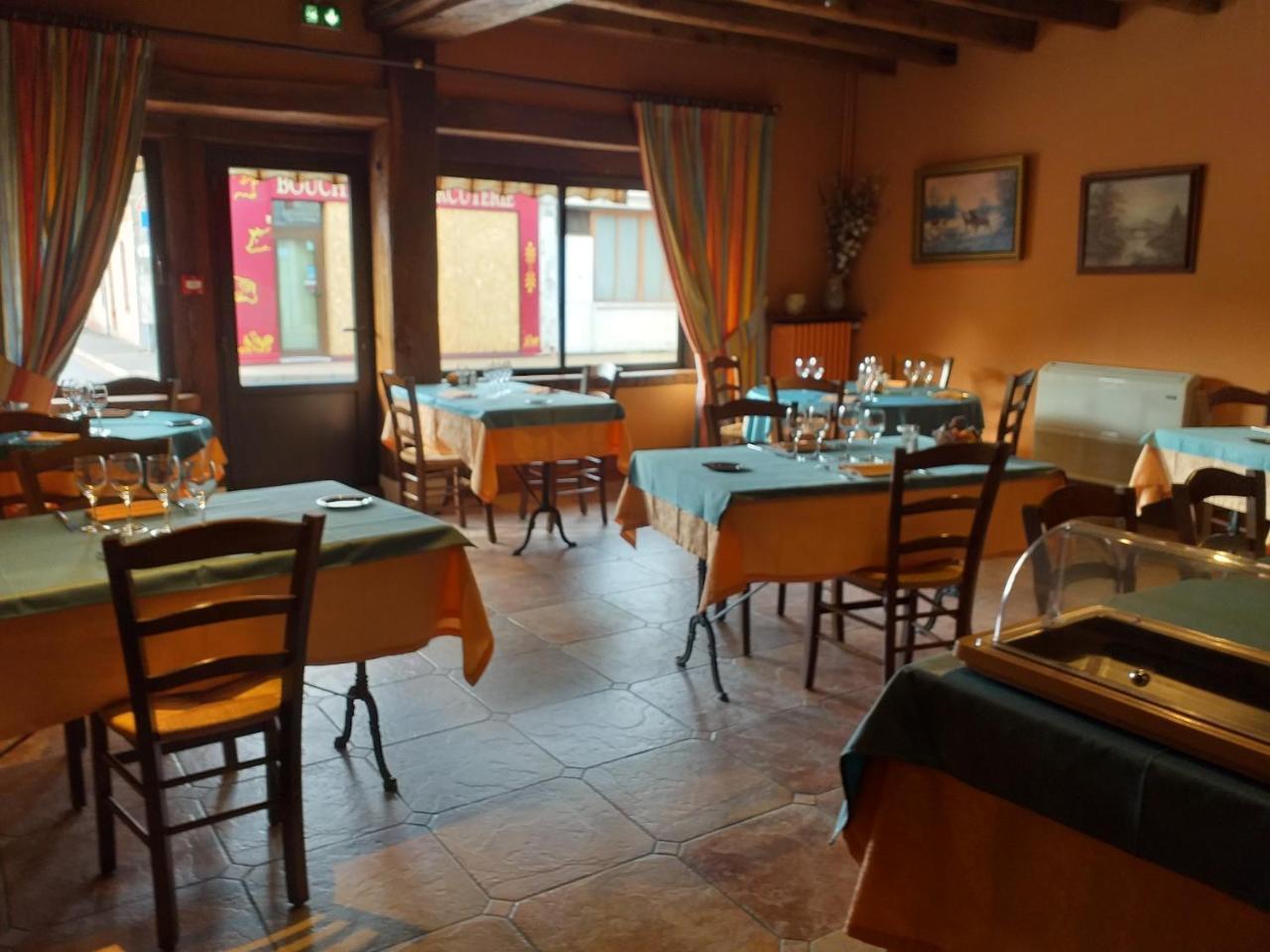 Hotel Le Lion D'Or Сальбри Экстерьер фото